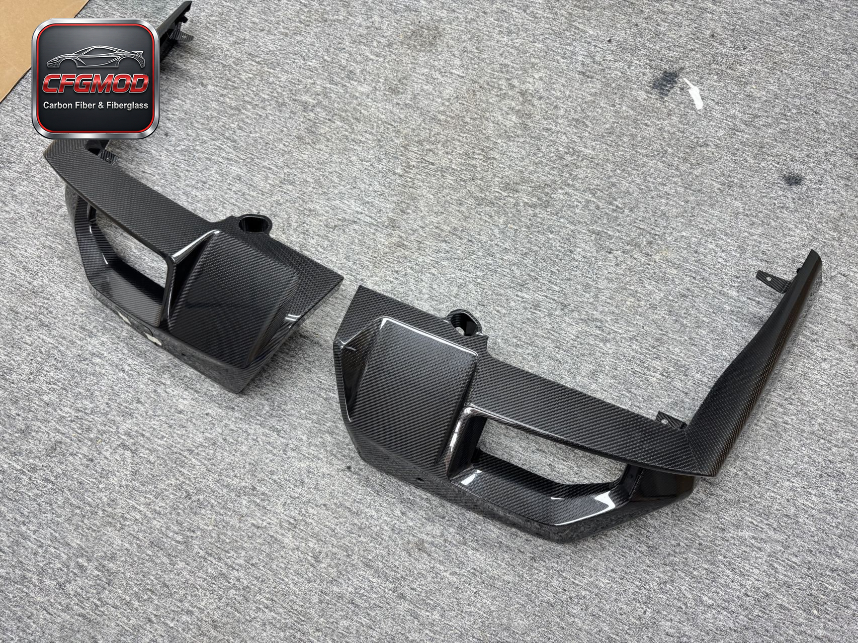 For BMW M5 G90 2024+ MP Style Dry Carbon Fiber Rear Diffuser Lip Lower Valance — 8