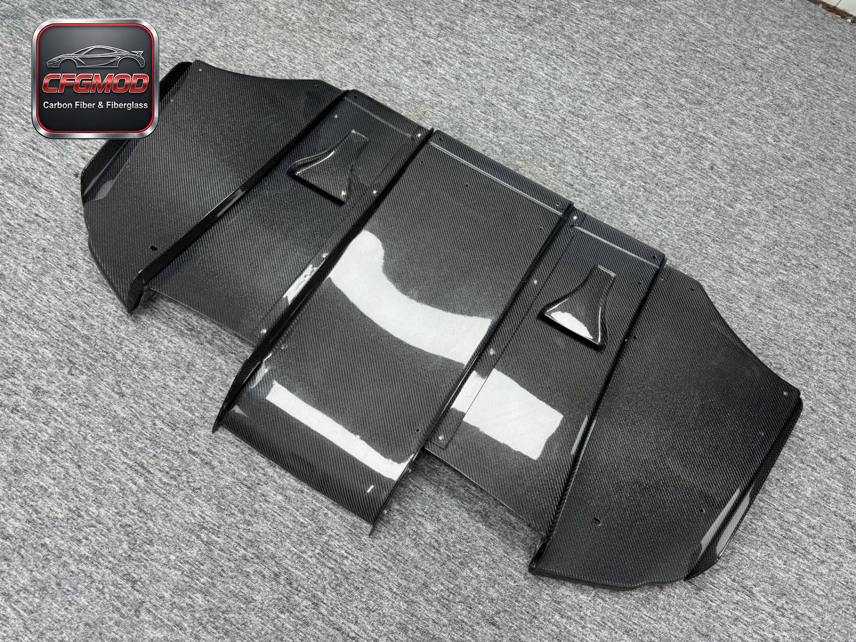 2005-2013 BMW M3 E92 E93 V Style Carbon Fiber Rear Lip Diffuser Undertray — 7