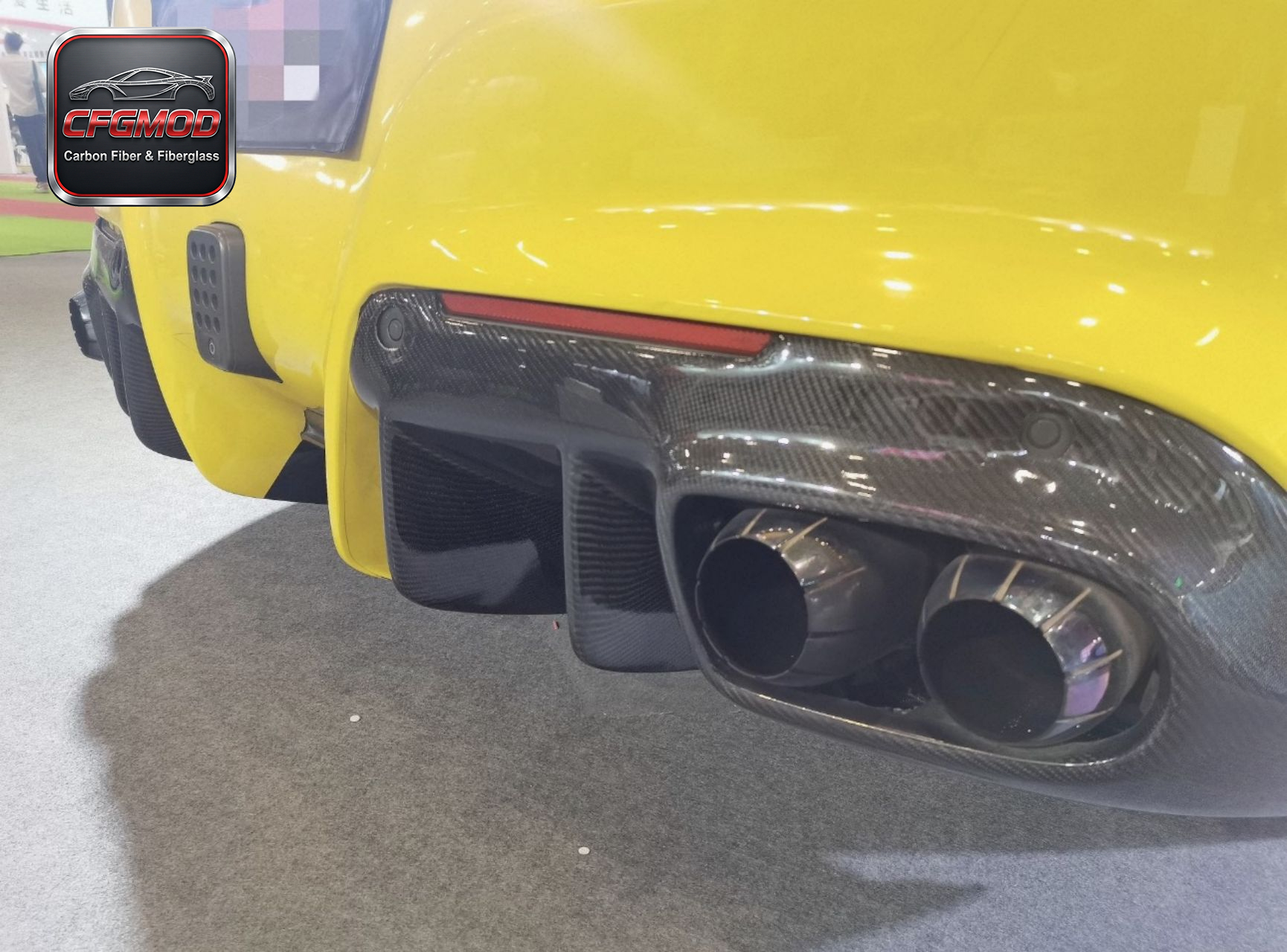 For Ferrari F12 Berlinetta 2012-2017 DMC Style Carbon Fiber Rear Bumper Splitter Lip — 1
