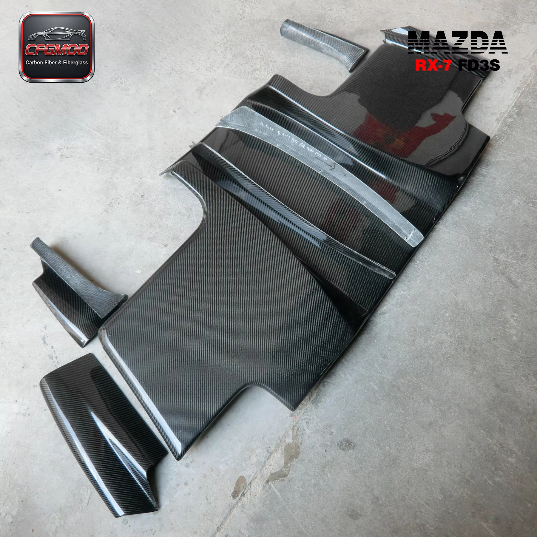 Carbon Fiber CFFor 1992-1997 RX7 FD3S RE-GT Style Rear Diffuser with Middle Blade Fin 7pcs — 7