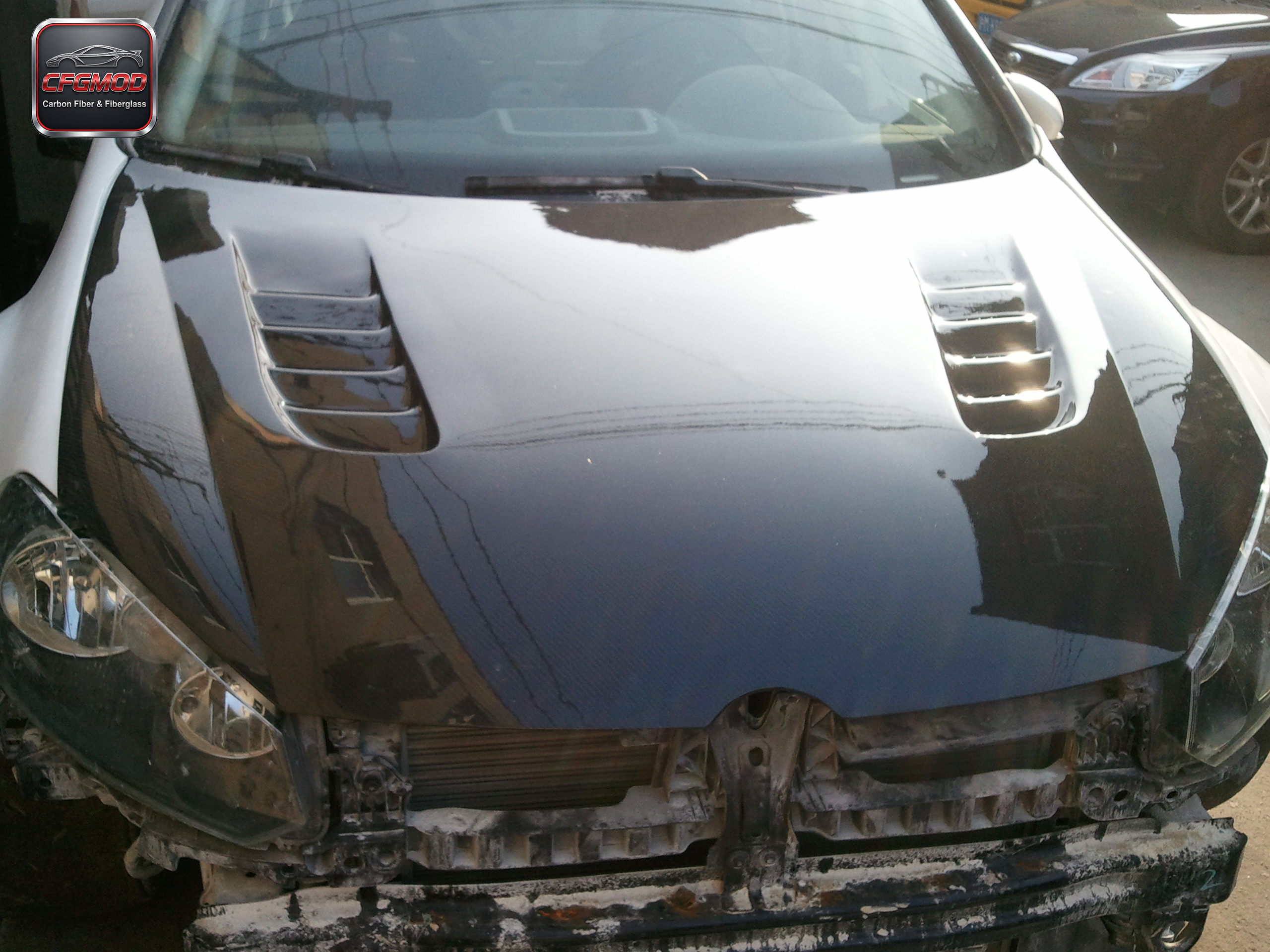 New High Quality Carbon Fiber Engine Hood for Golf 6 GTI with 3K Twill Weave and Glossy Finish — 2